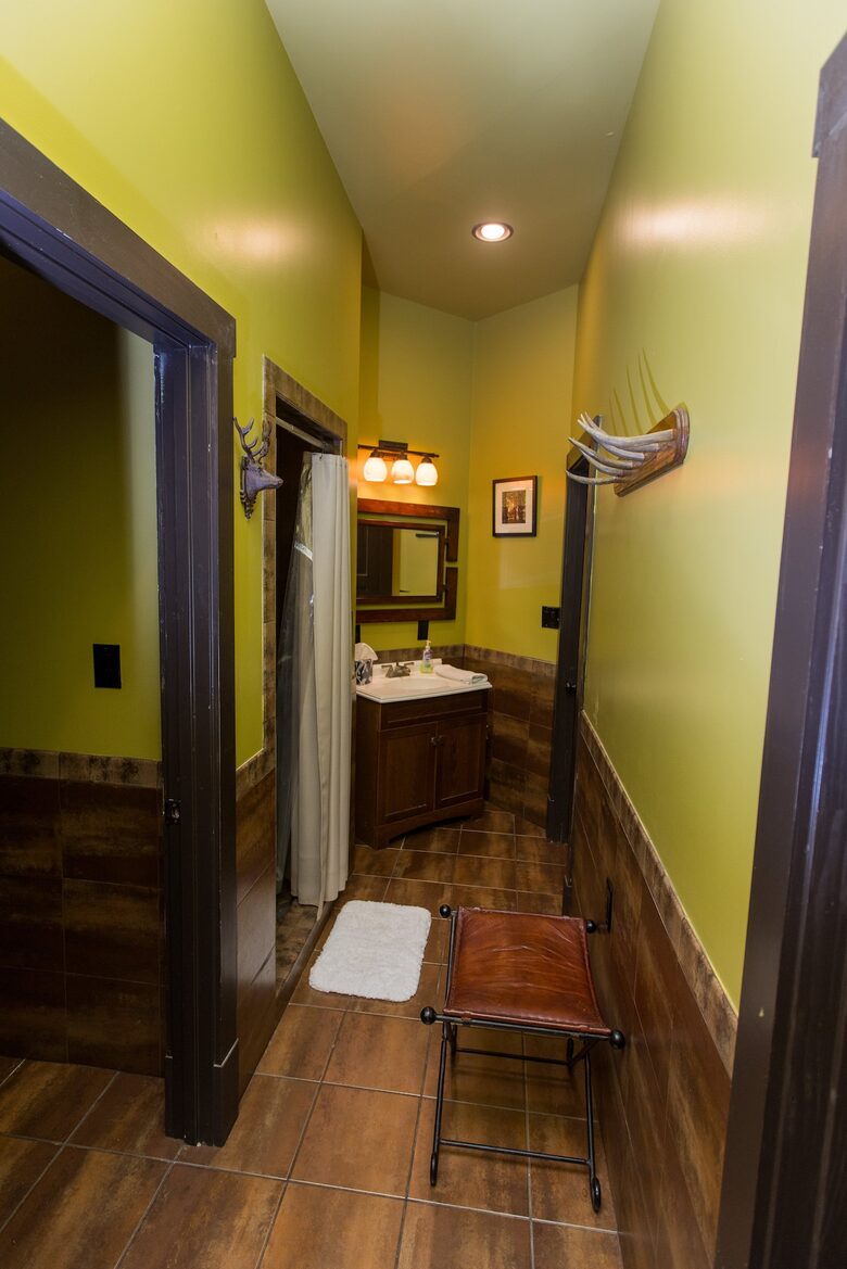 Architectural Retreat with Panoramic Views - Huddleston, Virginia