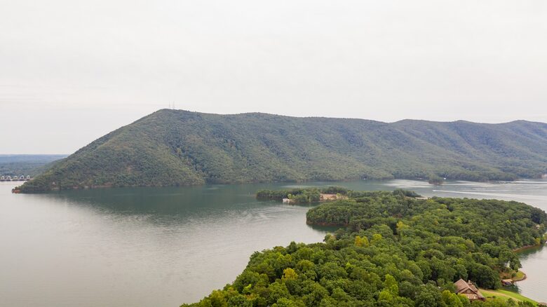Architectural Retreat with Panoramic Views - Huddleston, Virginia
