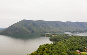 Architectural Retreat with Panoramic Views - Huddleston, Virginia