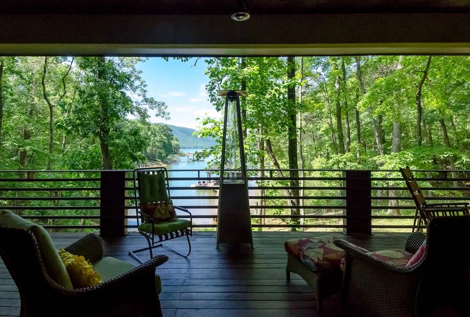 Architectural Retreat with Panoramic Views - Huddleston, Virginia