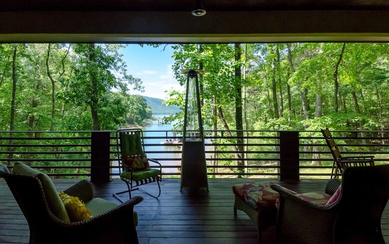 Architectural Retreat with Panoramic Views - Huddleston, Virginia