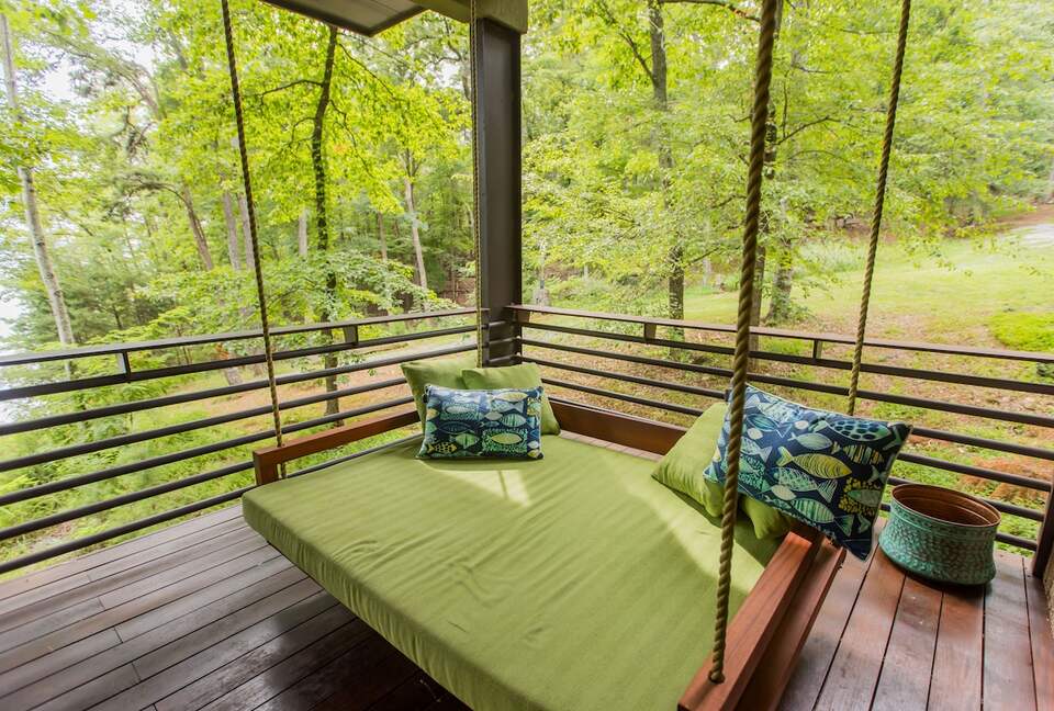 Architectural Retreat with Panoramic Views - Huddleston, Virginia