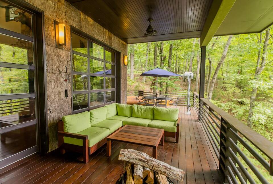 Architectural Retreat with Panoramic Views - Huddleston, Virginia