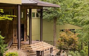 Architectural Retreat with Panoramic Views - Huddleston, Virginia