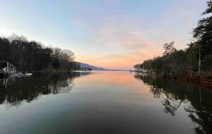 Architectural Retreat with Panoramic Views - Huddleston, Virginia
