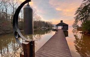 Architectural Retreat with Panoramic Views - Huddleston, Virginia