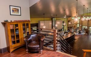 Architectural Retreat with Panoramic Views - Huddleston, Virginia