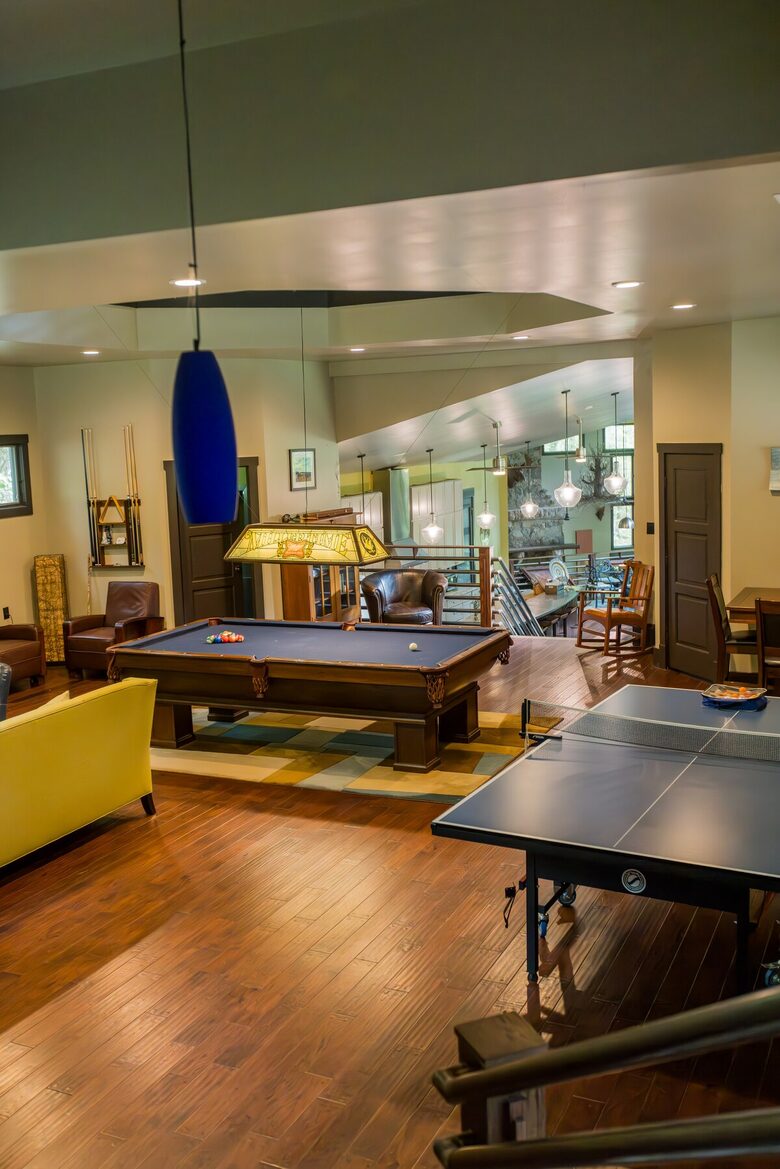 Architectural Retreat with Panoramic Views - Huddleston, Virginia