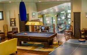 Architectural Retreat with Panoramic Views - Huddleston, Virginia