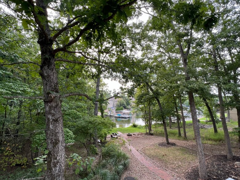 Peaceful Lake of the Ozarks Retreat with Wraparound Porch - Sunrise beach, Missouri