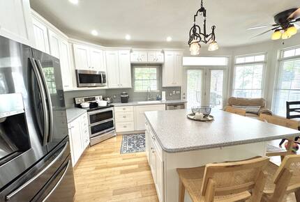 Peaceful Lake of the Ozarks Retreat with Wraparound Porch - Sunrise beach, Missouri