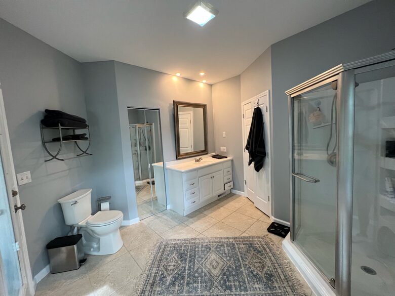 Primary full bathroom