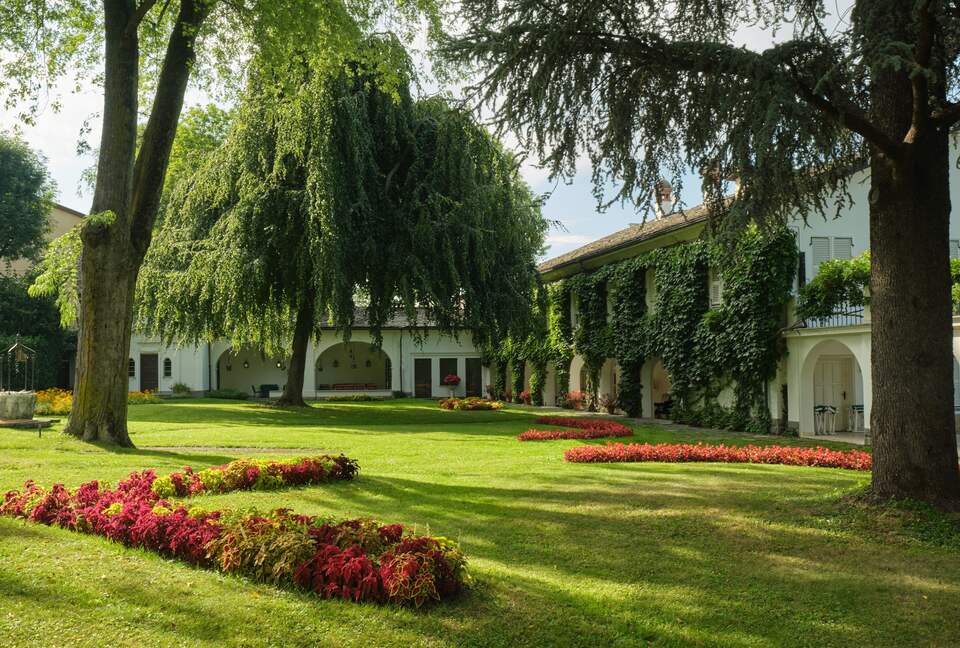Refined Countryside Estate with Private Chapel - Boves, Italy