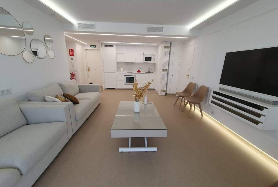 Charming Apartment on Marbella’s Golden Mile - Marbella, Spain