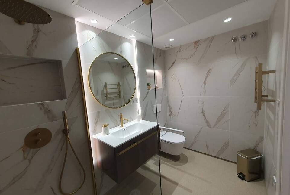 Charming Apartment on Marbella’s Golden Mile - Marbella, Spain