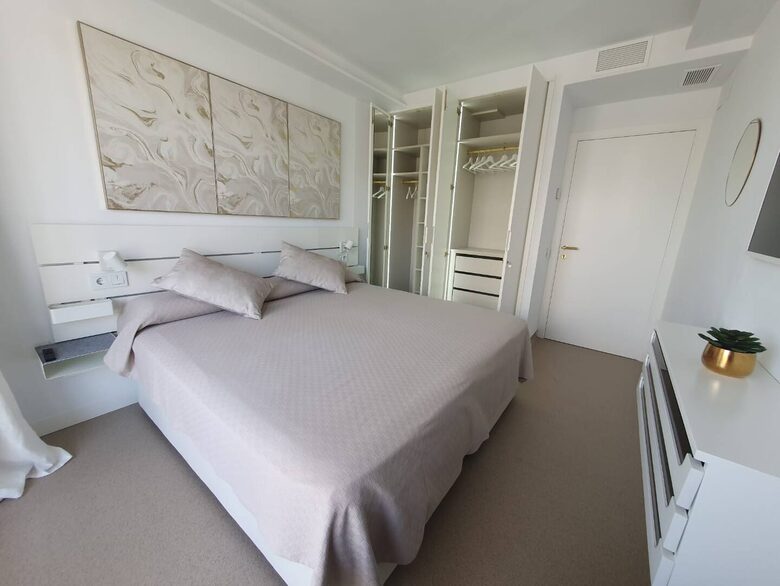 Charming Apartment on Marbella’s Golden Mile - Marbella, Spain