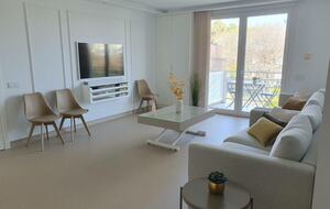 Charming Apartment on Marbella’s Golden Mile - Marbella, Spain