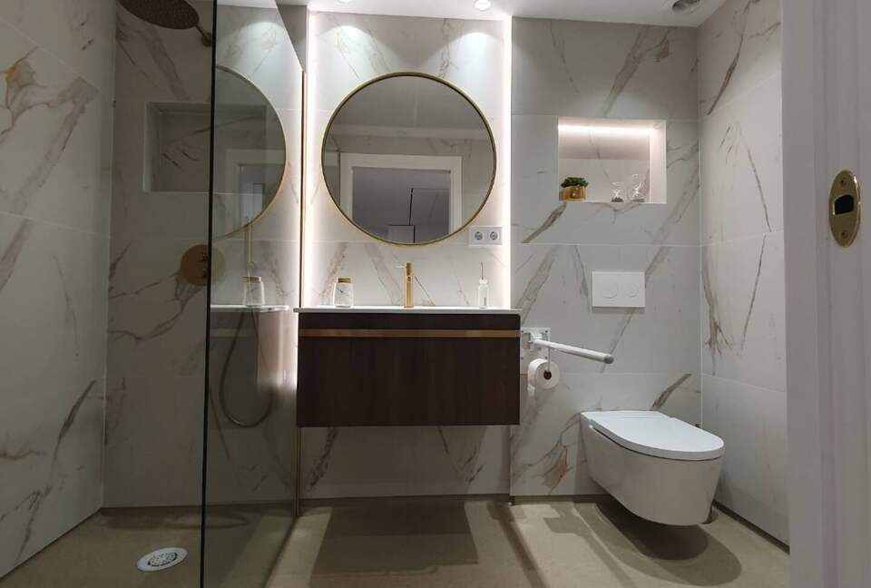 Charming Apartment on Marbella’s Golden Mile - Marbella, Spain