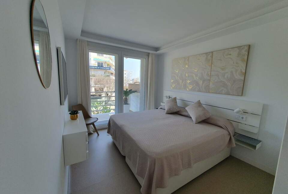 Charming Apartment on Marbella’s Golden Mile - Marbella, Spain