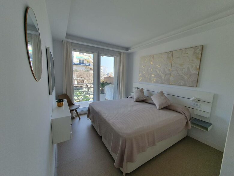 Charming Apartment on Marbella’s Golden Mile - Marbella, Spain