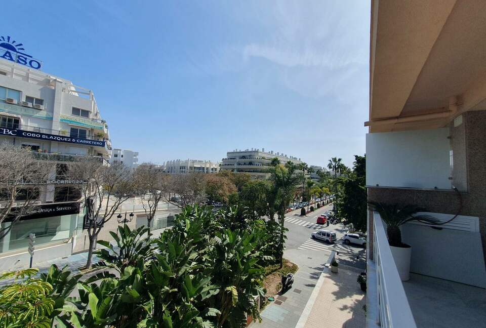Charming Apartment on Marbella’s Golden Mile - Marbella, Spain