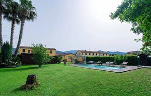 Refined Farmhouse with Private Gardens - Castelnuovo Magra, Italy