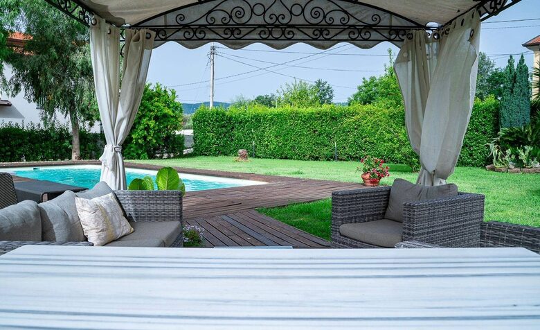 Refined Farmhouse with Private Gardens - Castelnuovo Magra, Italy