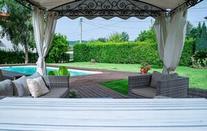 Refined Farmhouse with Private Gardens - Castelnuovo Magra, Italy