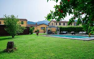 Refined Farmhouse with Private Gardens - Castelnuovo Magra, Italy