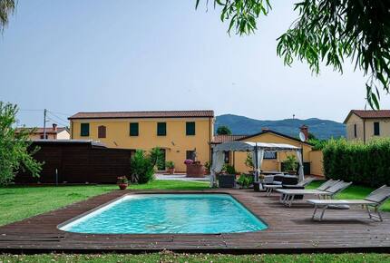Refined Farmhouse with Private Gardens - Castelnuovo Magra, Italy