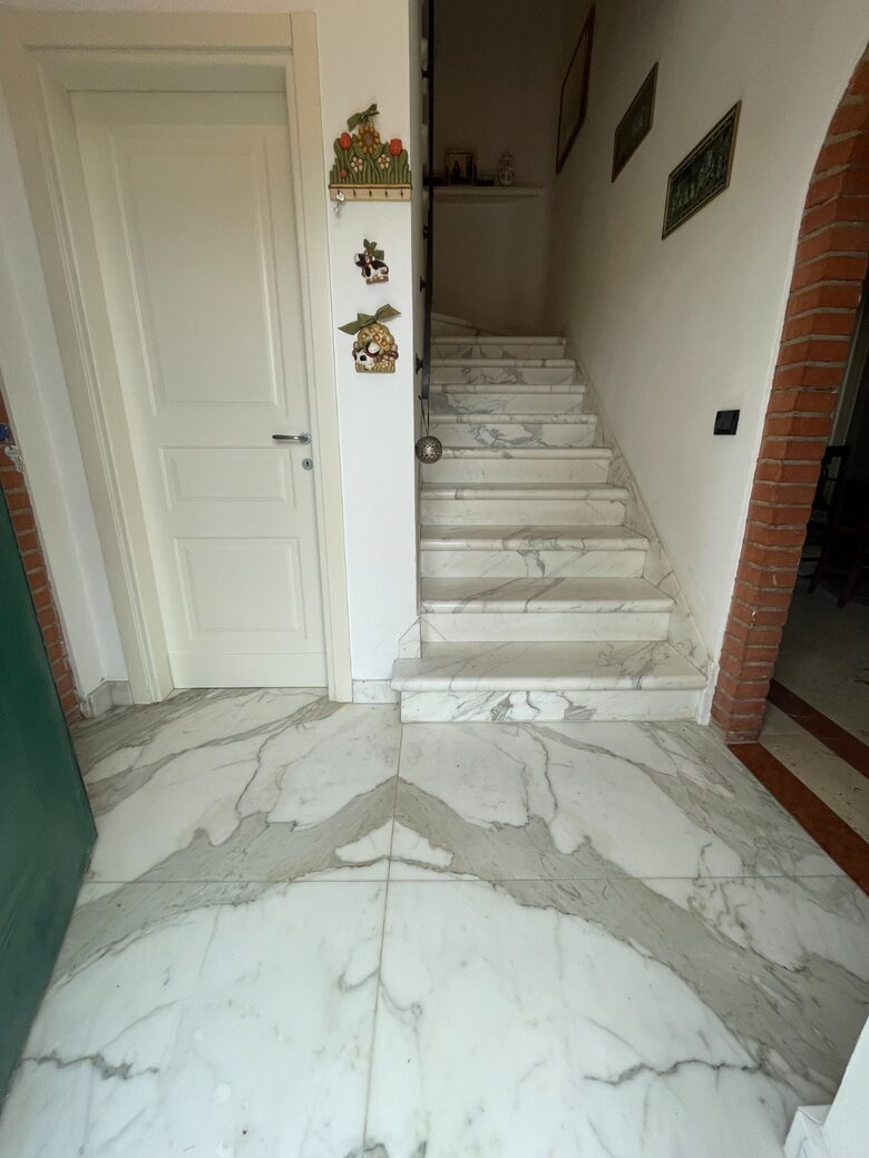 Refined Farmhouse with Private Gardens - Castelnuovo Magra, Italy