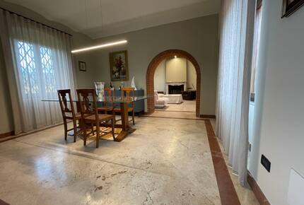 Refined Farmhouse with Private Gardens - Castelnuovo Magra, Italy