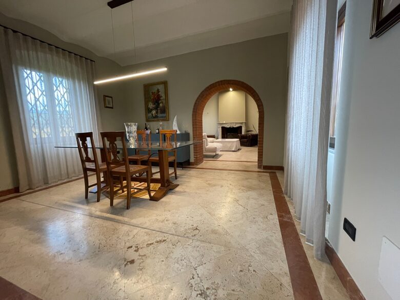 Refined Farmhouse with Private Gardens - Castelnuovo Magra, Italy