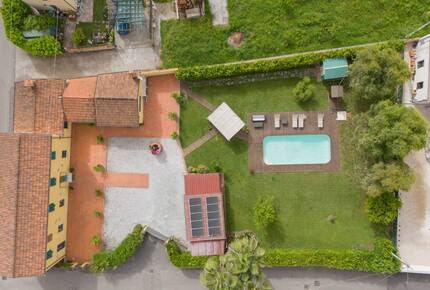 Refined Farmhouse with Private Gardens - Castelnuovo Magra, Italy