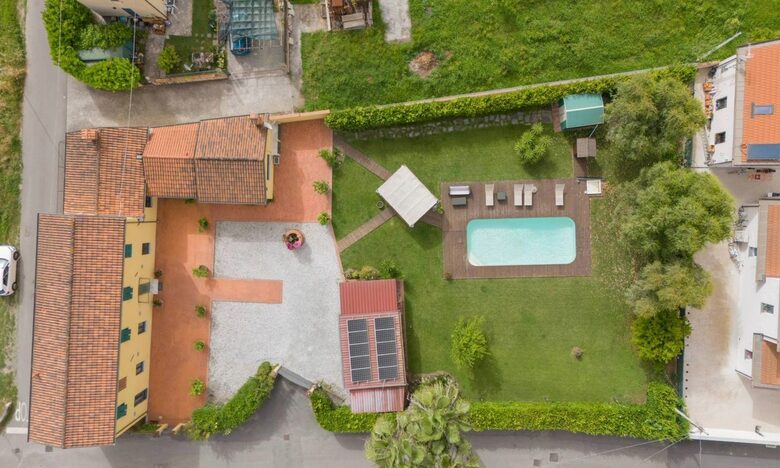 Refined Farmhouse with Private Gardens - Castelnuovo Magra, Italy