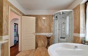 Refined Farmhouse with Private Gardens - Castelnuovo Magra, Italy