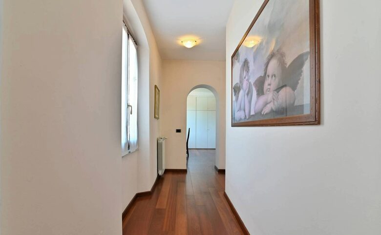 Refined Farmhouse with Private Gardens - Castelnuovo Magra, Italy