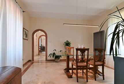 Refined Farmhouse with Private Gardens - Castelnuovo Magra, Italy