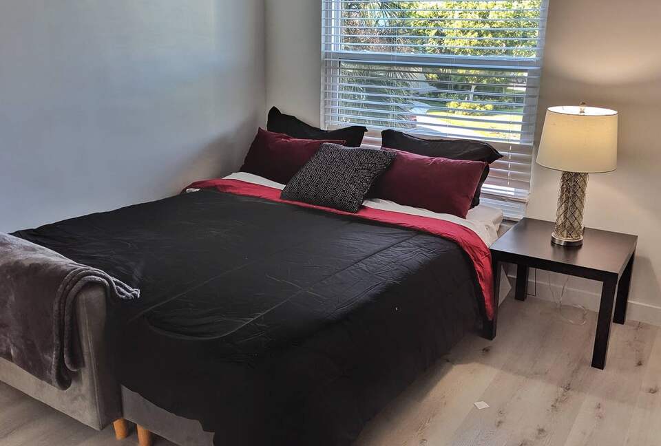 Bedroom 3 - Office with Queen Convertible Sofa