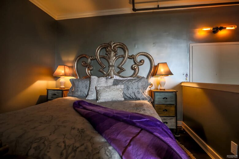 Chic Downtown Seattle Loft with Vintage Charm - Seattle, Washington