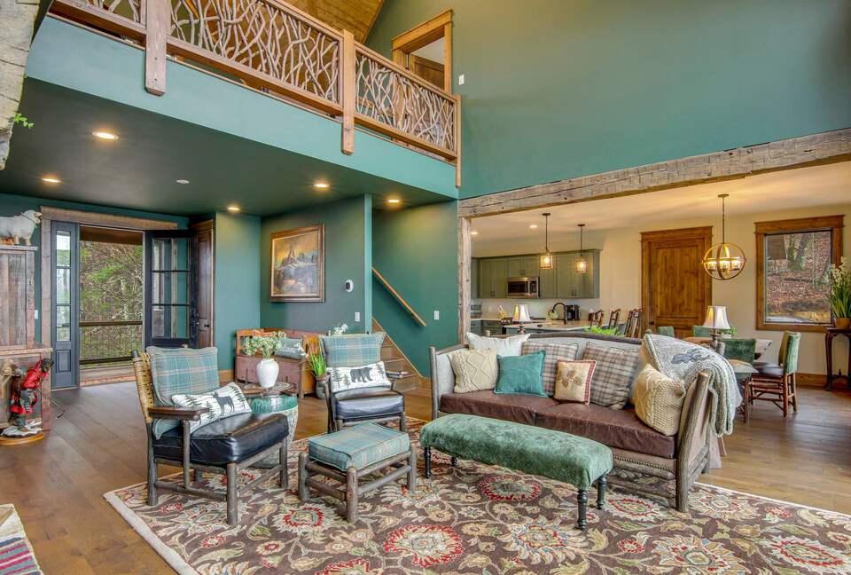 Rustic-Modern Mountain Haven near Waterfalls, Trails & Lake Glenville - Welcome to Fox and Fern Lodge - Glenville, North Carolina