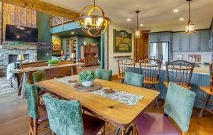 Rustic-Modern Mountain Haven near Waterfalls, Trails & Lake Glenville - Welcome to Fox and Fern Lodge - Glenville, North Carolina