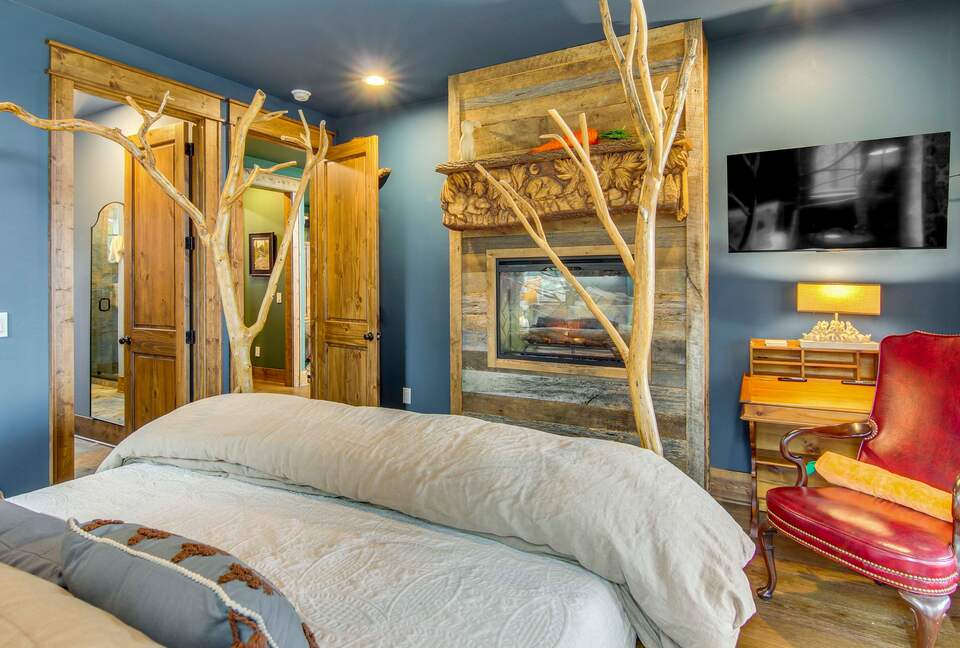 Rustic-Modern Mountain Haven near Waterfalls, Trails & Lake Glenville - Welcome to Fox and Fern Lodge - Glenville, North Carolina