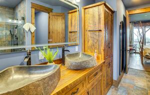 Rustic-Modern Mountain Haven near Waterfalls, Trails & Lake Glenville - Welcome to Fox and Fern Lodge - Glenville, North Carolina