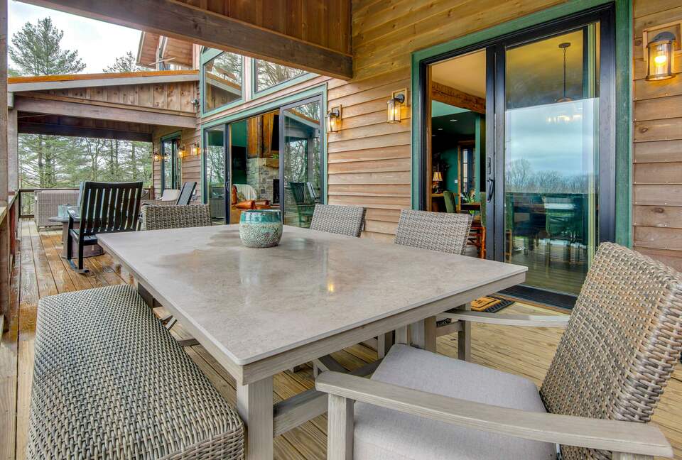 Rustic-Modern Mountain Haven near Waterfalls, Trails & Lake Glenville - Welcome to Fox and Fern Lodge - Glenville, North Carolina