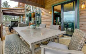 Rustic-Modern Mountain Haven near Waterfalls, Trails & Lake Glenville - Welcome to Fox and Fern Lodge - Glenville, North Carolina