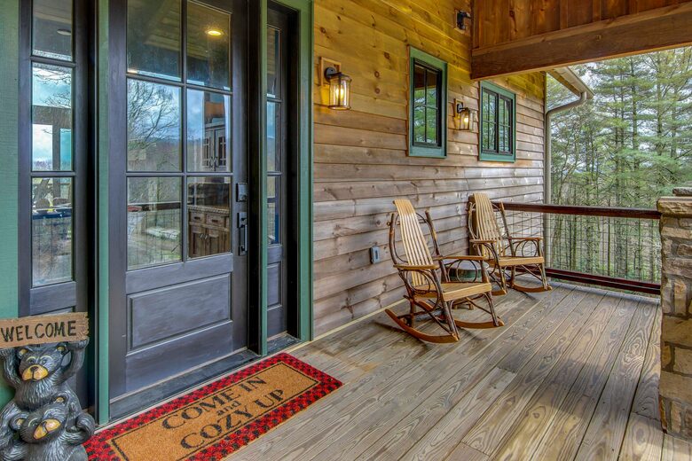 Rustic-Modern Mountain Haven near Waterfalls, Trails & Lake Glenville - Welcome to Fox and Fern Lodge - Glenville, North Carolina
