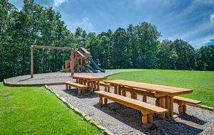 Rustic-Modern Mountain Haven near Waterfalls, Trails & Lake Glenville - Welcome to Fox and Fern Lodge - Glenville, North Carolina