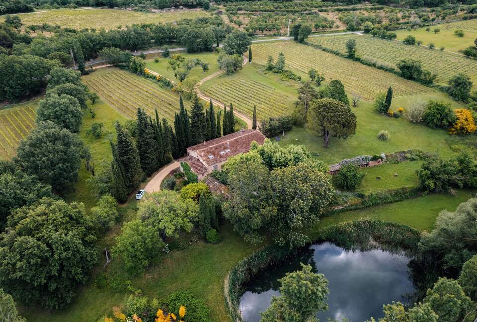 An Authentic Provençal Escape Among the Vineyards - Bonnieux, France