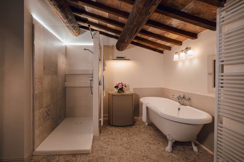 An Authentic Provençal Escape Among the Vineyards - Bonnieux, France